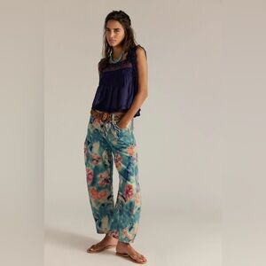 We The Free Good Luck Mid Rise Barrel Jeans in Pool Floral 31 
NWT SOLD OUT